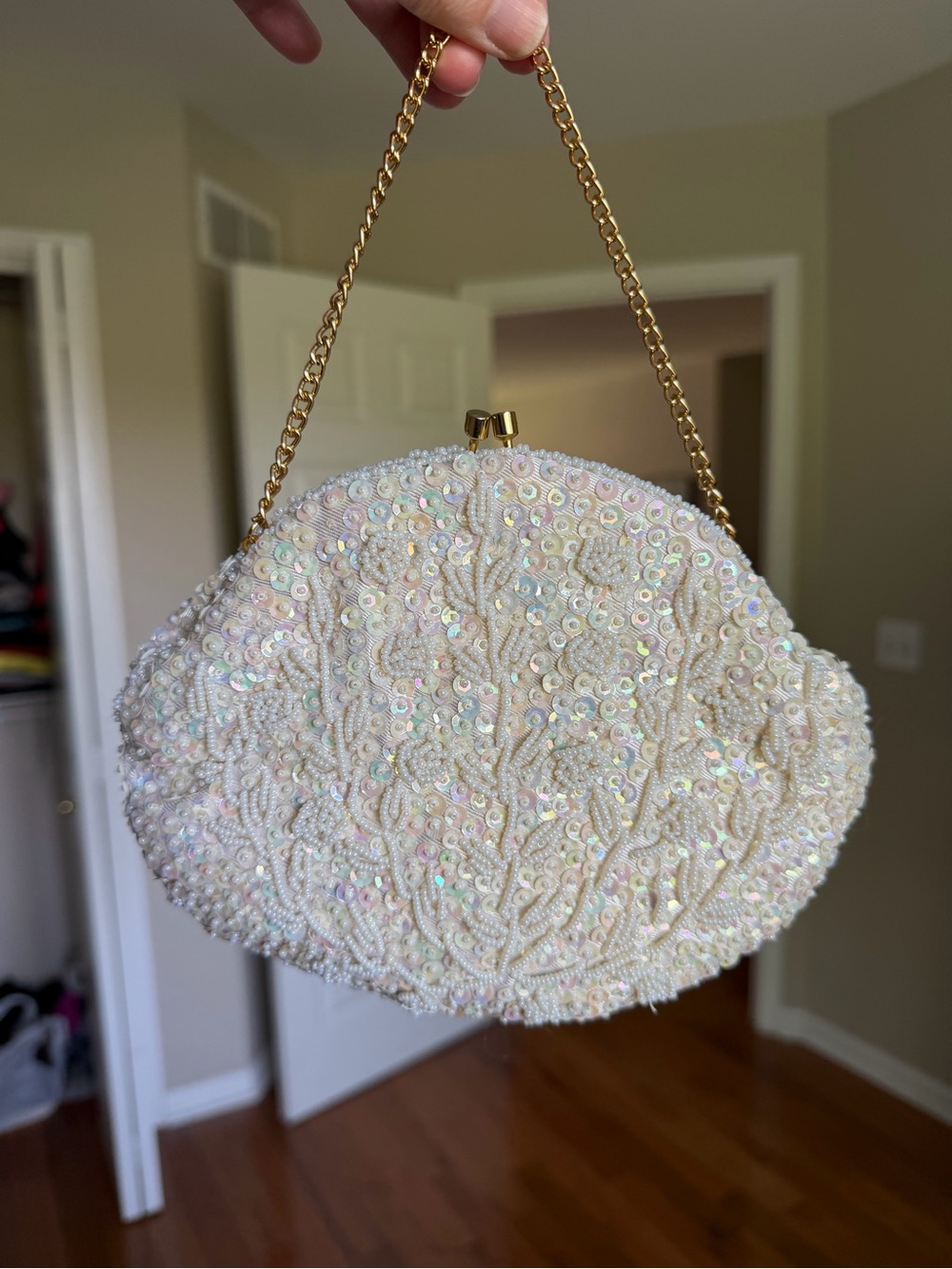 La Regale Vintage 1950s HandBeaded Wedding Bridal Clutch Purse Ivory Gold Detail